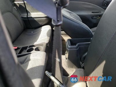 Zdjęcie 6 z 10 samochodu: 2002 SATURN SC1 VIN:1G8ZP12832Z103580 - miniatura