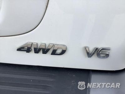 Zdjęcie 15 z 27 samochodu: 2002 HYUNDAI SANTA FE GLS VIN:KM8SC73D12U150049 - miniatura