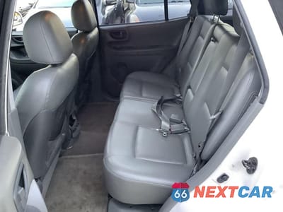 Zdjęcie 22 z 27 samochodu: 2002 HYUNDAI SANTA FE GLS VIN:KM8SC73D12U150049 - miniatura