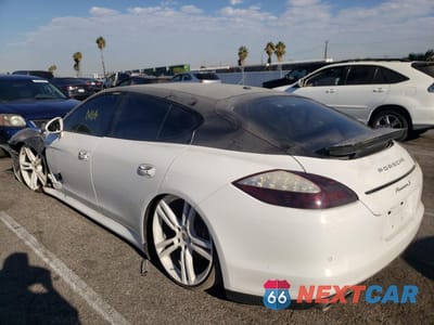 Trzecie zdjęcie samochodu z tyłu: 2011 PORSCHE PANAMERA S VIN:WP0AB2A71BL062952 - miniatura