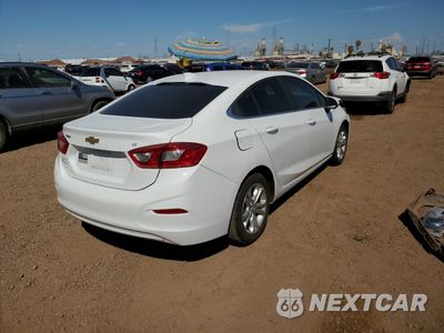 Czwarte zdjęcie samochodu z boku: 2019 CHEVROLET CRUZE LT VIN:1G1BE5SM8K7129419 - miniatura