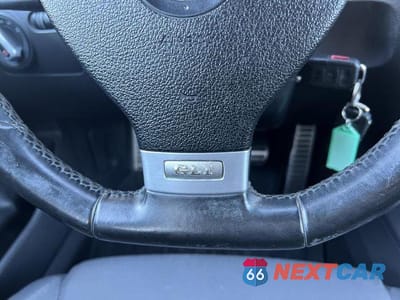 Zdjęcie 29 z 35 samochodu: 2008 VOLKSWAGEN GLI VIN:3VWBJ71K88M119175 - miniatura