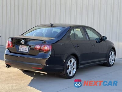 Zdjęcie 24 z 35 samochodu: 2008 VOLKSWAGEN GLI VIN:3VWBJ71K88M119175 - miniatura