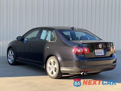 Zdjęcie 22 z 35 samochodu: 2008 VOLKSWAGEN GLI VIN:3VWBJ71K88M119175 - miniatura