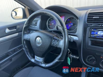 Zdjęcie 28 z 35 samochodu: 2008 VOLKSWAGEN GLI VIN:3VWBJ71K88M119175 - miniatura