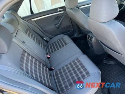 Zdjęcie 15 z 35 samochodu: 2008 VOLKSWAGEN GLI VIN:3VWBJ71K88M119175 - miniatura