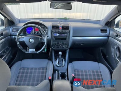 Zdjęcie 27 z 35 samochodu: 2008 VOLKSWAGEN GLI VIN:3VWBJ71K88M119175 - miniatura
