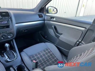 Zdjęcie 31 z 35 samochodu: 2008 VOLKSWAGEN GLI VIN:3VWBJ71K88M119175 - miniatura