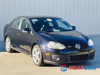 Drugie zdjęcie samochodu z przodu: 2008 VOLKSWAGEN GLI VIN:3VWBJ71K88M119175 - miniatura