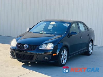 Czwarte zdjęcie samochodu z boku: 2008 VOLKSWAGEN GLI VIN:3VWBJ71K88M119175 - miniatura
