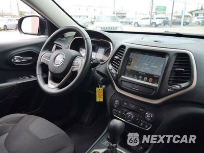 Zdjęcie 17 z 35 samochodu: 2016 JEEP CHEROKEE LATITUDE VIN:1C4PJMCB3GW134167 - miniatura