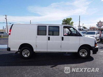 Czwarte zdjęcie samochodu z boku: 2020 GMC SAVANA G2500 VIN:1GTW7AFP3L1171002 - miniatura