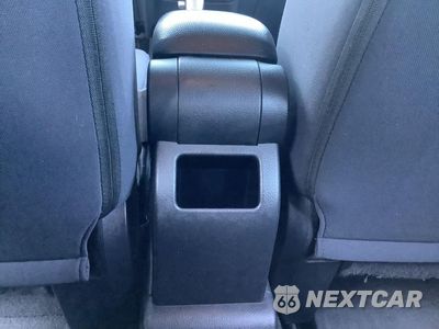 Zdjęcie 42 z 50 samochodu: 2008 NISSAN VERSA S VIN:3N1BC13E28L354178 - miniatura