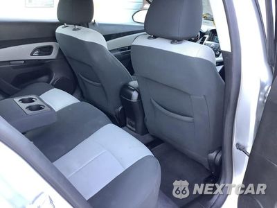 Zdjęcie 25 z 34 samochodu: 2011 CHEVROLET CRUZE LS VIN:1G1PC5SH3B7278755 - miniatura