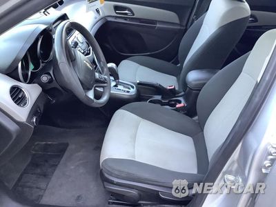 Zdjęcie 29 z 34 samochodu: 2011 CHEVROLET CRUZE LS VIN:1G1PC5SH3B7278755 - miniatura