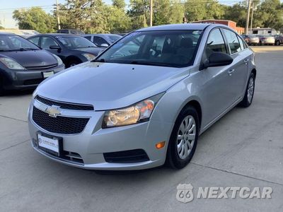 Trzecie zdjęcie samochodu z tyłu: 2011 CHEVROLET CRUZE LS VIN:1G1PC5SH3B7278755 - miniatura