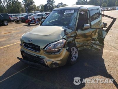 Drugie zdjęcie samochodu z przodu: 2013 KIA SOUL VIN:KNDJT2A53D7632604 - miniatura