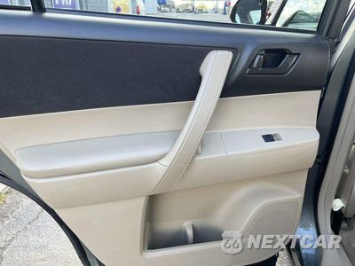 Zdjęcie 25 z 41 samochodu: 2008 TOYOTA HIGHLANDER VIN:JTEDS41A282028646 - miniatura