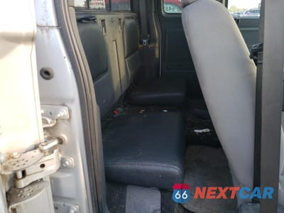 Zdjęcie 6 z 12 samochodu: 2008 DODGE DAKOTA SXT VIN:1D7HE32K28S528231 - miniatura