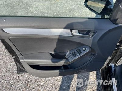 Zdjęcie 12 z 21 samochodu: 2011 AUDI A4 PREMIUM VIN:WAUBFAFL8BN008607 - miniatura