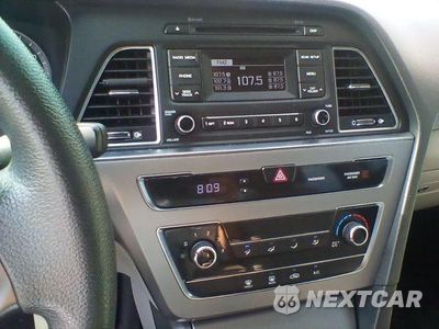Zdjęcie 13 z 20 samochodu: 2017 HYUNDAI SONATA SE VIN:5NPE24AF0HH492764 - miniatura