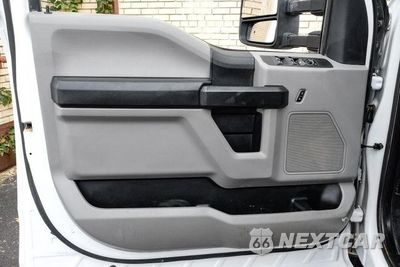 Zdjęcie 36 z 52 samochodu: 2019 FORD F350 SUPER DUTY VIN:1FT8W3BT3KEC89746 - miniatura