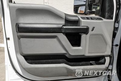 Zdjęcie 35 z 40 samochodu: 2019 FORD F350 SUPER DUTY VIN:1FT8W3BTXKED19230 - miniatura