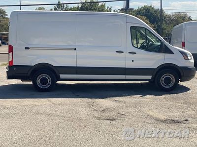 Czwarte zdjęcie samochodu z boku: 2015 FORD TRANSIT T-150 VIN:1FTNE2CM8FKB31398 - miniatura