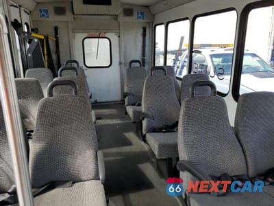 Zdjęcie 6 z 10 samochodu: 2017 FORD ECONOLINE E350 SUPER DUTY CUTAWAY VAN VIN:1FDEE3FS5HDC19313 - miniatura