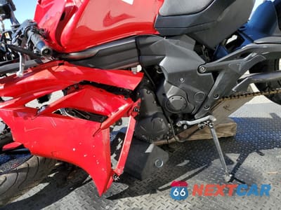 Zdjęcie 6 z 11 samochodu: 2012 KAWASAKI EX650 EC VIN:JKAEXEE16CDA08047 - miniatura