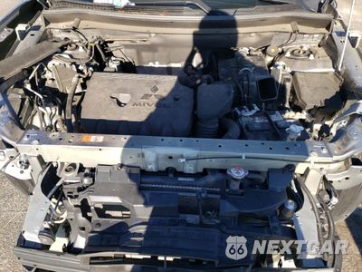 Zdjęcie 7 z 10 samochodu: 2019 MITSUBISHI OUTLANDER ES VIN:JA4AD2A32KZ037217 - miniatura