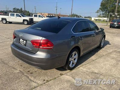 Trzecie zdjęcie samochodu z tyłu: 2012 VOLKSWAGEN PASSAT SE VIN:1VWBH7A37CC108327 - miniatura