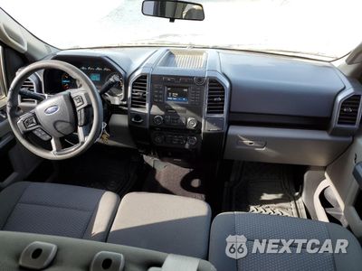 Piąte zdjęcie samochodu w środku: 2017 FORD F150 SUPERCREW VIN:1FTEW1C86HKC94838 - miniatura