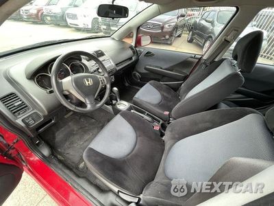 Zdjęcie 21 z 36 samochodu: 2008 HONDA FIT SPORT VIN:JHMGD38678S035114 - miniatura