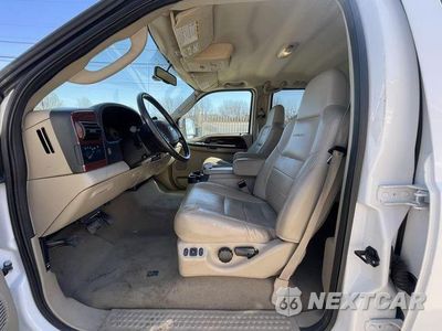 Czwarte zdjęcie samochodu z boku: 2006 FORD F250 SUPER DUTY VIN:1FTSW20P36EA53688 - miniatura