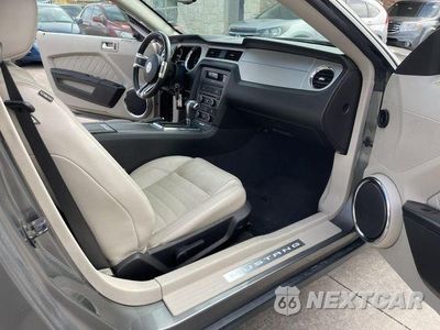 Zdjęcie 9 z 31 samochodu: 2010 FORD MUSTANG VIN:1ZVBP8AN2A5131977 - miniatura