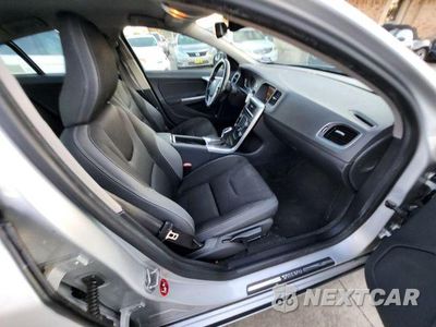 Zdjęcie 21 z 25 samochodu: 2014 VOLVO S60 T5 VIN:YV1612FS5E2296652 - miniatura