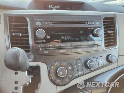 Zdjęcie 29 z 34 samochodu: 2011 TOYOTA SIENNA LE VIN:5TDKK3DC9BS024239 - miniatura
