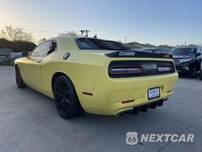 Zdjęcie 10 z 37 samochodu: 2016 DODGE CHALLENGER R/T SCAT PACK VIN:2C3CDZFJ6GH185459 - miniatura