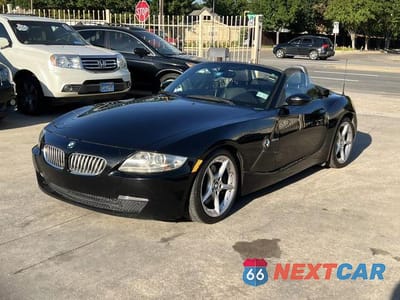 Czwarte zdjęcie samochodu z boku: 2006 BMW Z4 3.0SI VIN:4USBU53526LW91339 - miniatura