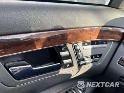 Zdjęcie 29 z 38 samochodu: 2007 MERCEDES-BENZ S 550 VIN:WDDNG71X07A111230 - miniatura