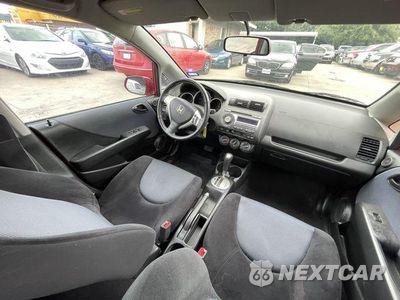 Zdjęcie 27 z 36 samochodu: 2008 HONDA FIT SPORT VIN:JHMGD38678S035114 - miniatura