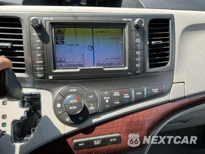 Zdjęcie 44 z 62 samochodu: 2011 TOYOTA SIENNA XLE VIN:5TDYK3DC9BS066744 - miniatura