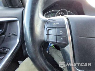 Zdjęcie 19 z 25 samochodu: 2014 VOLVO S60 T5 VIN:YV1612FS5E2296652 - miniatura