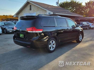 Zdjęcie 8 z 34 samochodu: 2011 TOYOTA SIENNA LE VIN:5TDKK3DC9BS024239 - miniatura