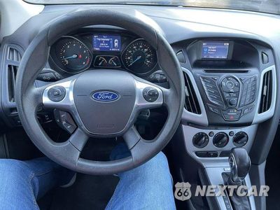Zdjęcie 7 z 17 samochodu: 2014 FORD FOCUS SE VIN:1FADP3F28EL323070 - miniatura
