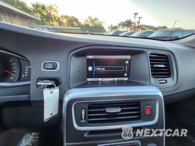 Zdjęcie 17 z 25 samochodu: 2014 VOLVO S60 T5 VIN:YV1612FS5E2296652 - miniatura