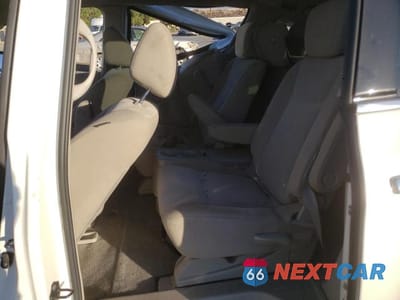Zdjęcie 6 z 10 samochodu: 2017 NISSAN QUEST S VIN:JN8AE2KP2H9165586 - miniatura