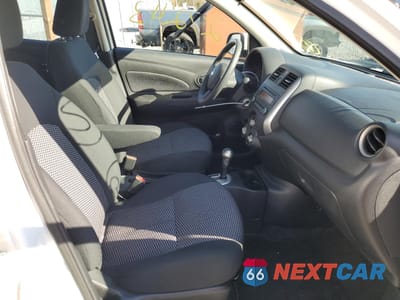 Piąte zdjęcie samochodu w środku: 2017 NISSAN MICRA VIN:3N1CK3CP3HL267233 - miniatura