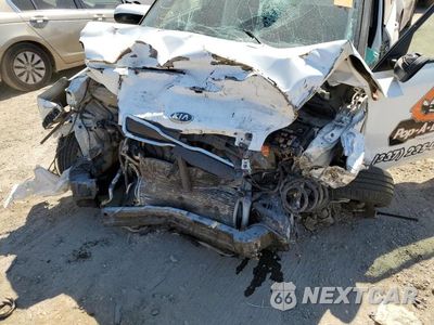 Zdjęcie 9 z 10 samochodu: 2016 KIA SOUL VIN:KNDJN2A20G7277167 - miniatura